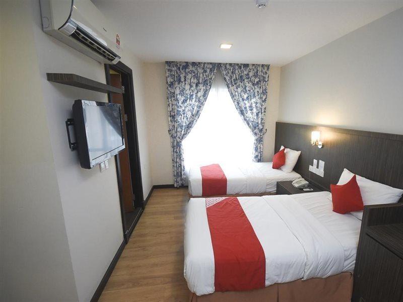 Super Oyo 985 Hotel Nur Miri Exteriér fotografie