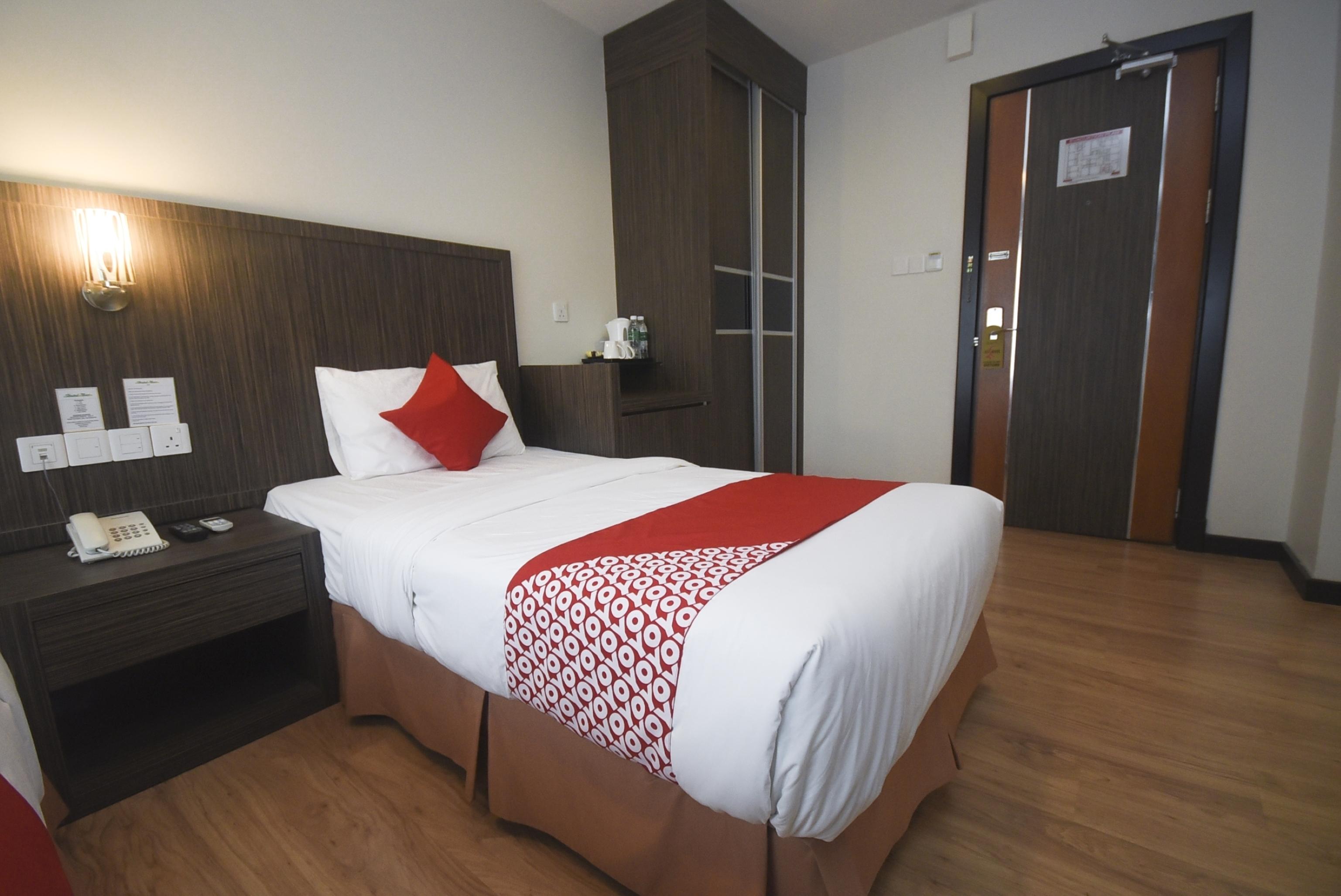 Super Oyo 985 Hotel Nur Miri Exteriér fotografie