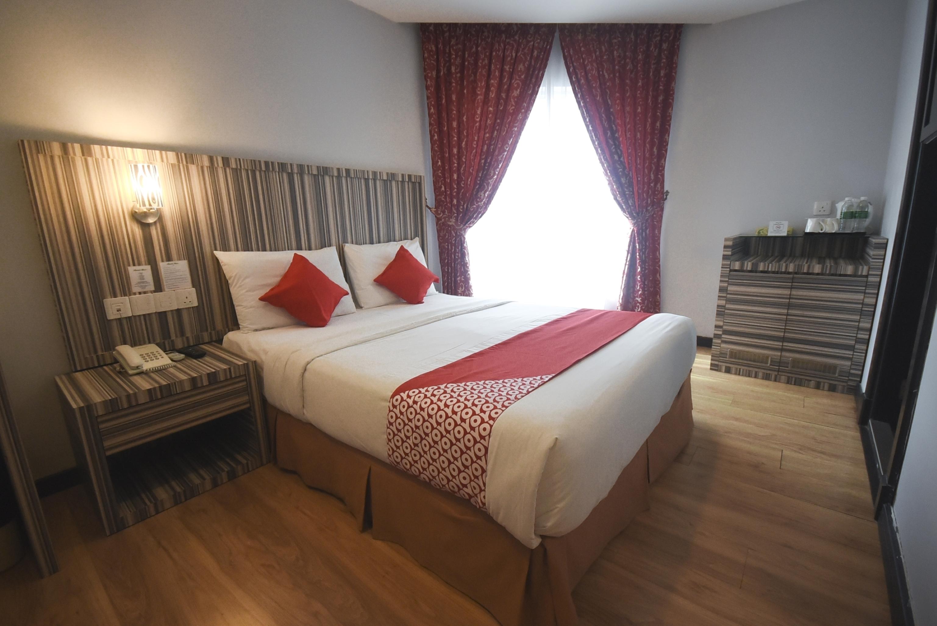 Super Oyo 985 Hotel Nur Miri Exteriér fotografie