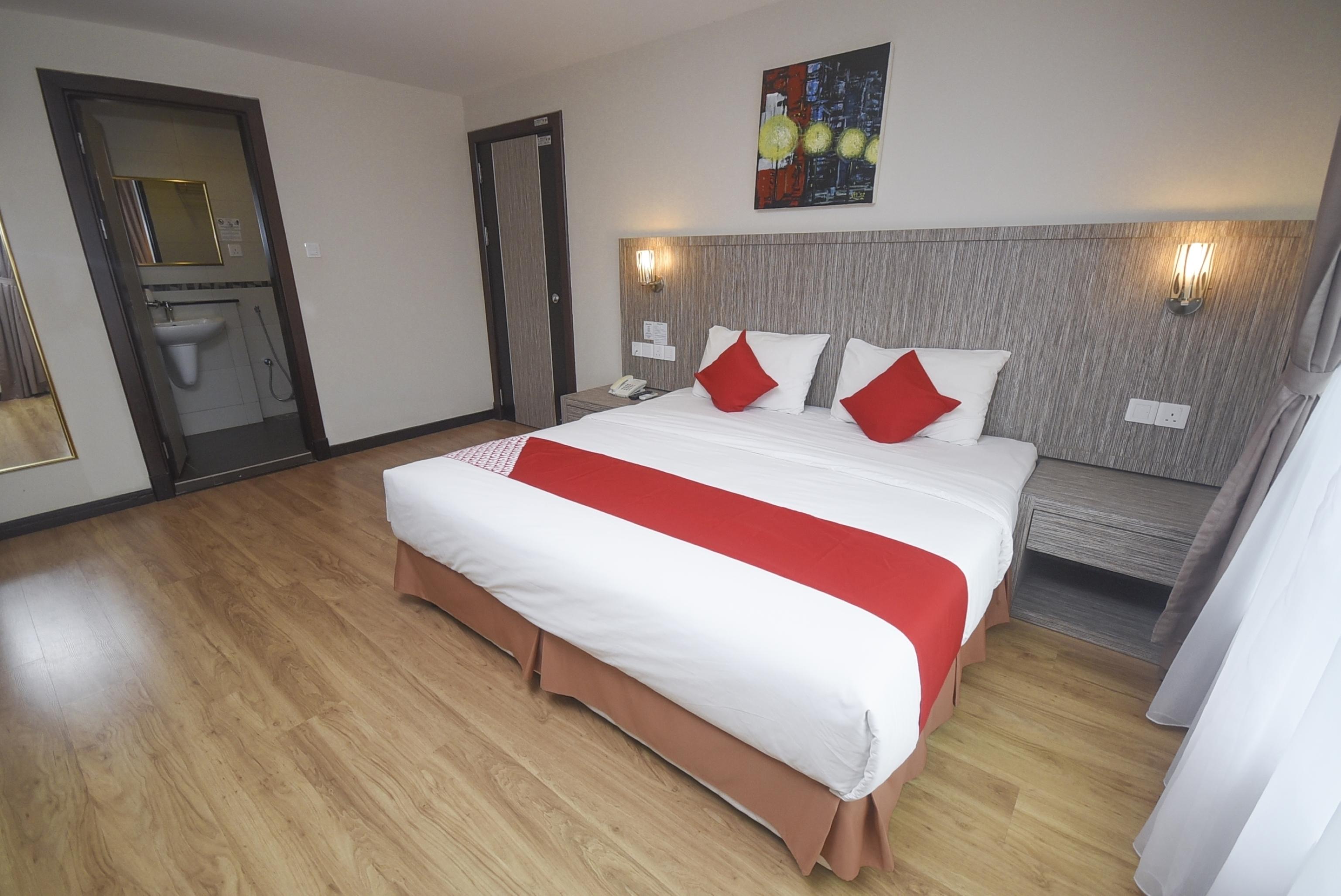 Super Oyo 985 Hotel Nur Miri Exteriér fotografie