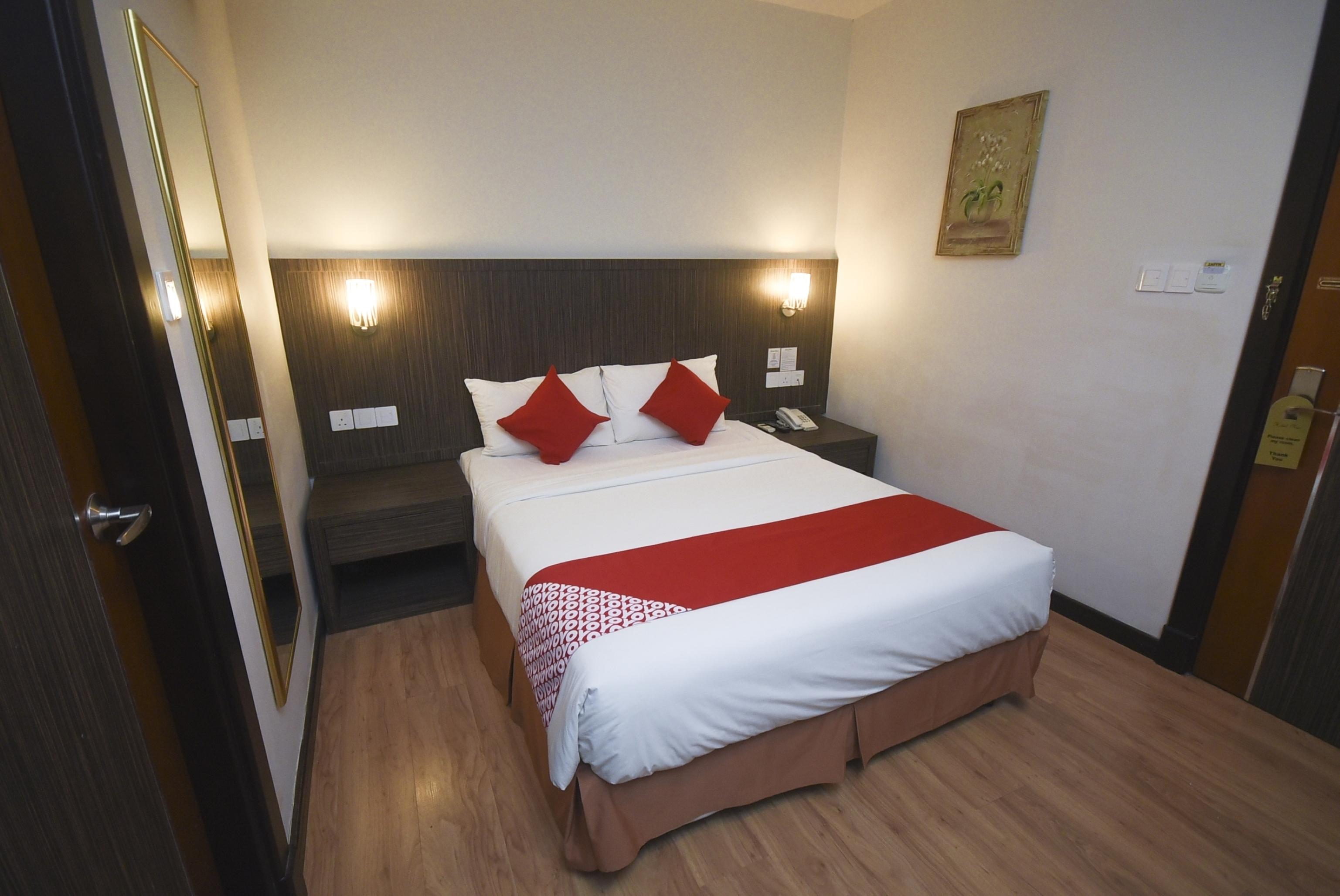 Super Oyo 985 Hotel Nur Miri Exteriér fotografie