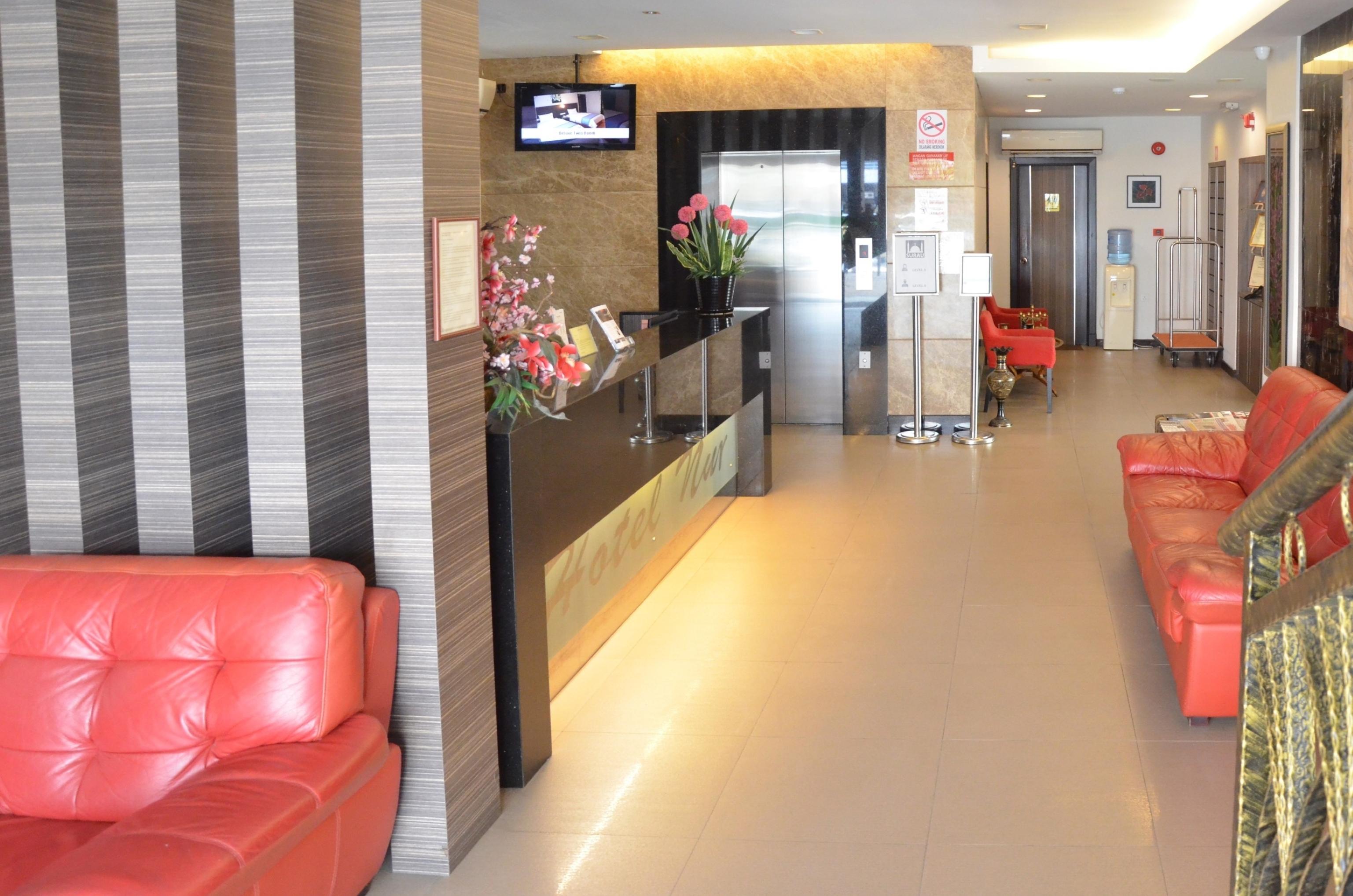 Super Oyo 985 Hotel Nur Miri Exteriér fotografie