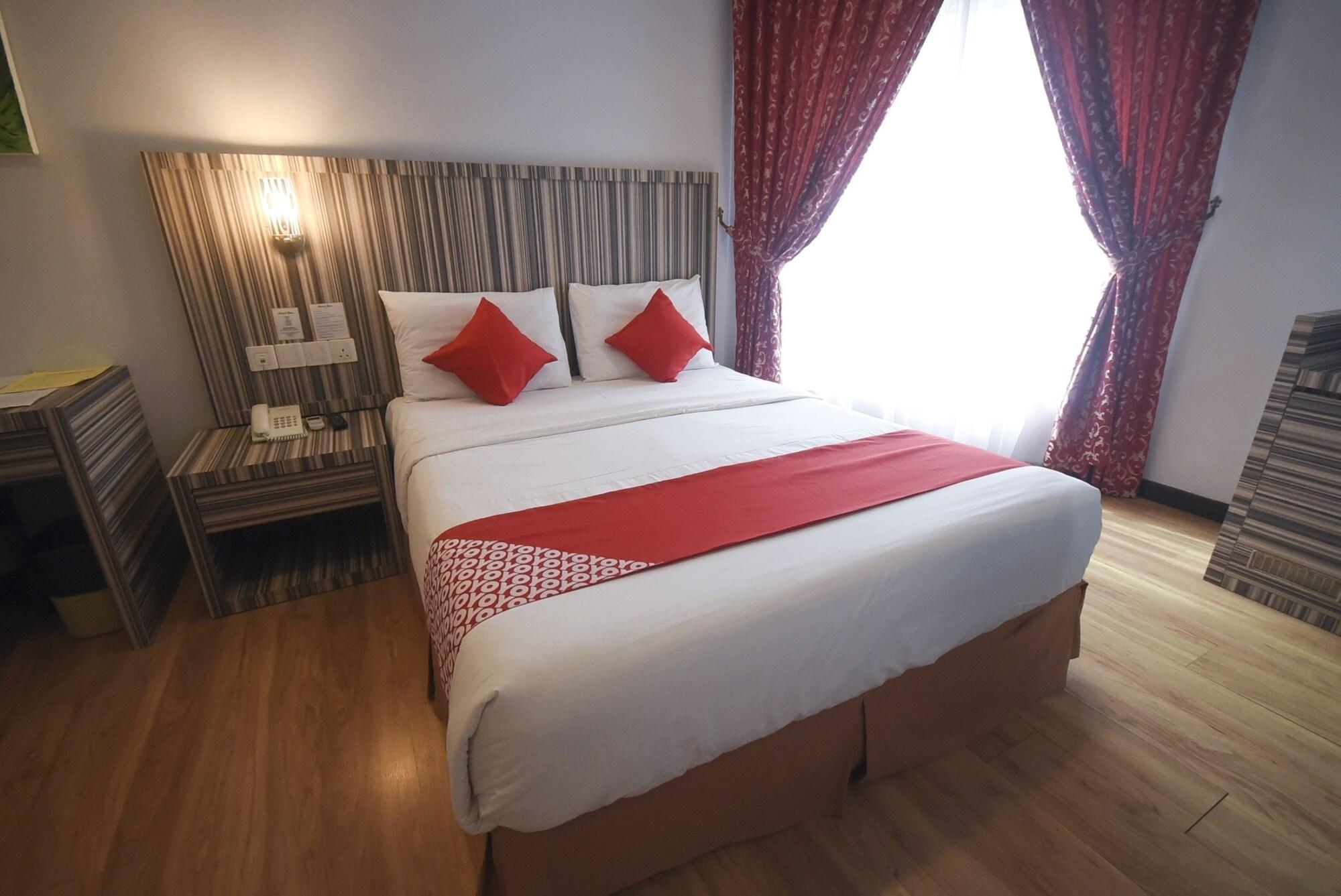 Super Oyo 985 Hotel Nur Miri Exteriér fotografie