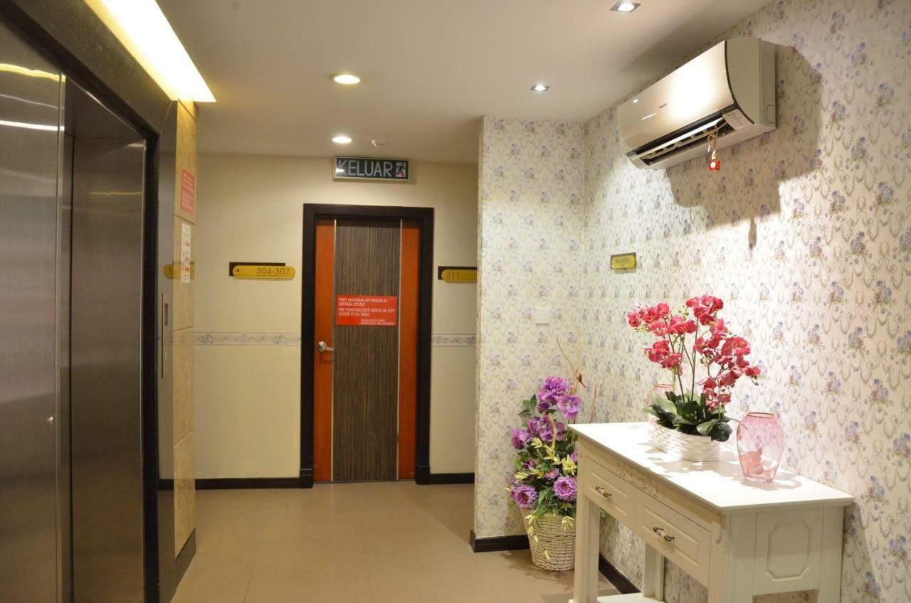 Super Oyo 985 Hotel Nur Miri Exteriér fotografie